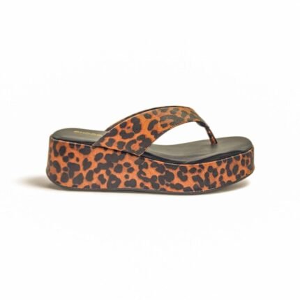 Ojota de dedo con plataforma animal print leopardo, marca Chocolate