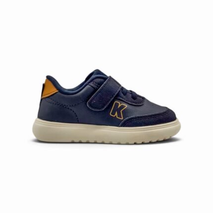 KIDY 469-0001 zapatilla urbana de niño negra con detalles mostaza y suela crema