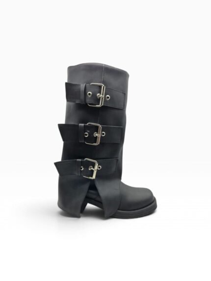 Bota de caña media PEPPER BRITNEY en negro con tres hebillas metálicas